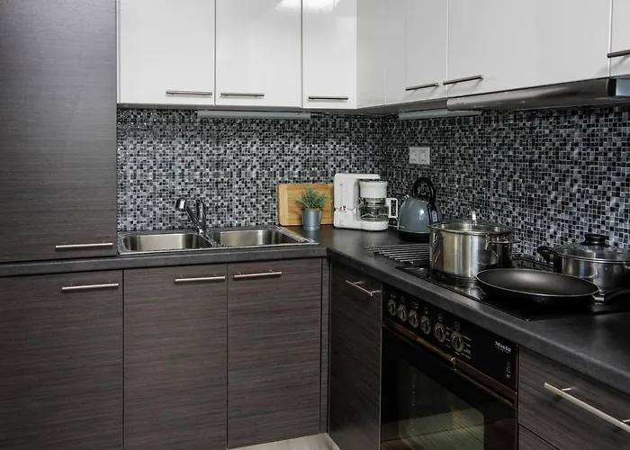 Silver Moon בית נופש *